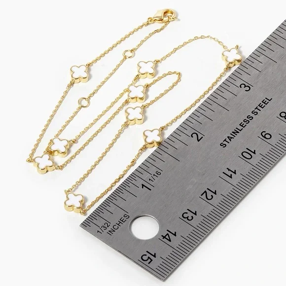 WHITE GOLD QUATREFOIL MINI STATION NECKLACE - Picture 3 of 3